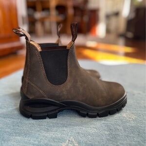Blundstones Chelsea Lug Boots Women's Size 8 (5) Rustic Brown